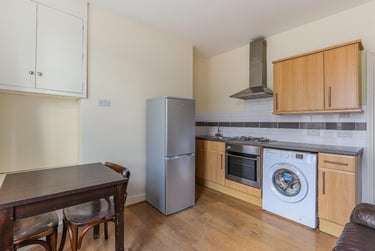 2 bed house, Richmond Road, Plasnewydd, Cardiff, CF243BW - Image 2